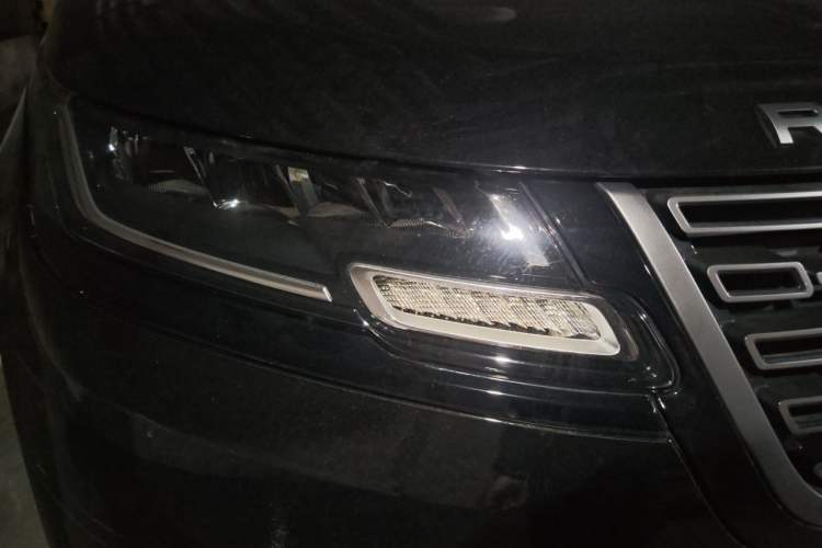 Used Land Rover Range Velar 2023 250 PS Right Front Headlight
