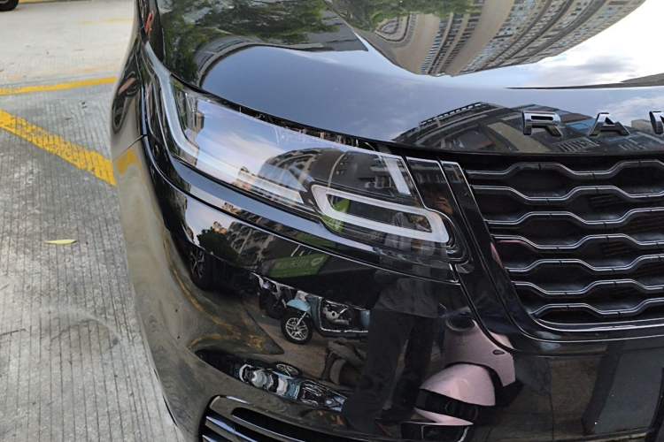 Used Land Rover Range Velar 2023 250 PS Ebony Black Limited Edition Right Front Headlight