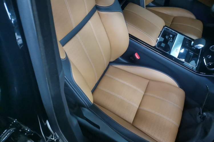 Used Land Rover Range Velar 2023 250 PS Ebony Black Limited Edition Right Front Seat