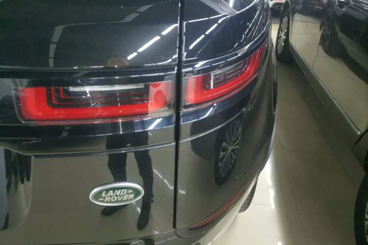 Used Land Rover Range Velar 2023 250 PS Ebony Black Limited Edition Right Rear Taillight