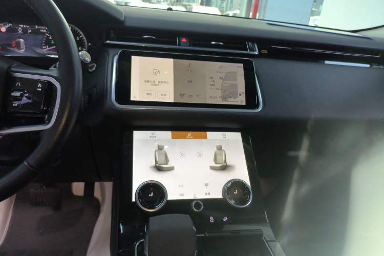 Used Land Rover Range Velar 2023 250 PS Audio And AC Panel