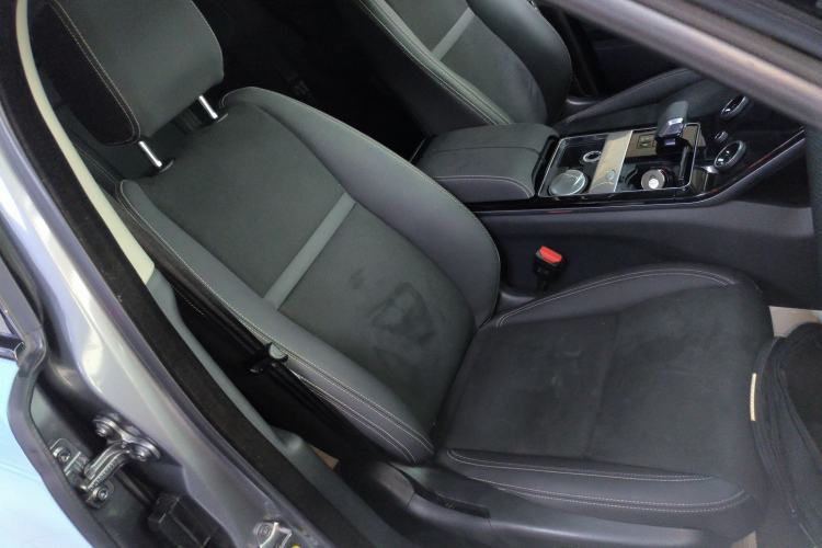 Used Land Rover Range Velar 2023 250 PS Right Front Seat