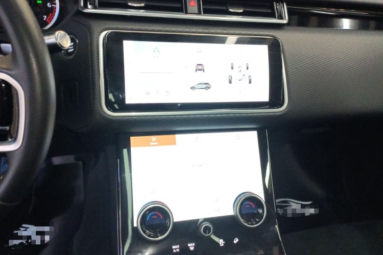 Used Land Rover Range Velar 2023 250 PS Audio And AC Panel