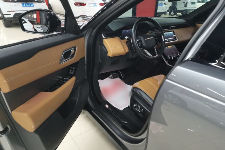 Used Land Rover Range Velar 2023 250 PS Ebony Black Limited Edition Driver Seat