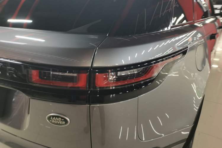 Used Land Rover Range Velar 2023 250 PS Ebony Black Limited Edition Exterior 3