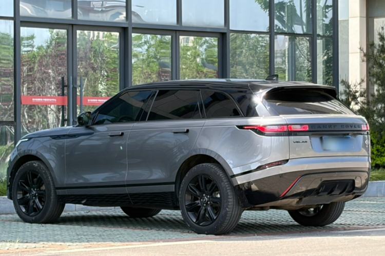 Used Land Rover Range Velar 2023 250 PS Ebony Black Limited Edition Exterior 3