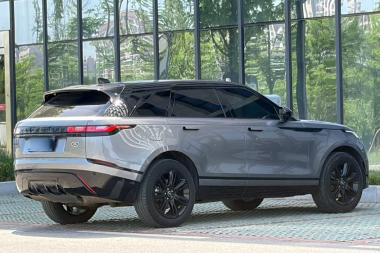 Used Land Rover Range Velar 2023 250 PS Ebony Black Limited Edition Exterior 4