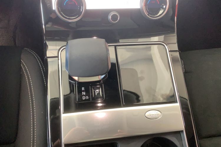 Used Land Rover Range Velar 2023 250 PS Gear Lever