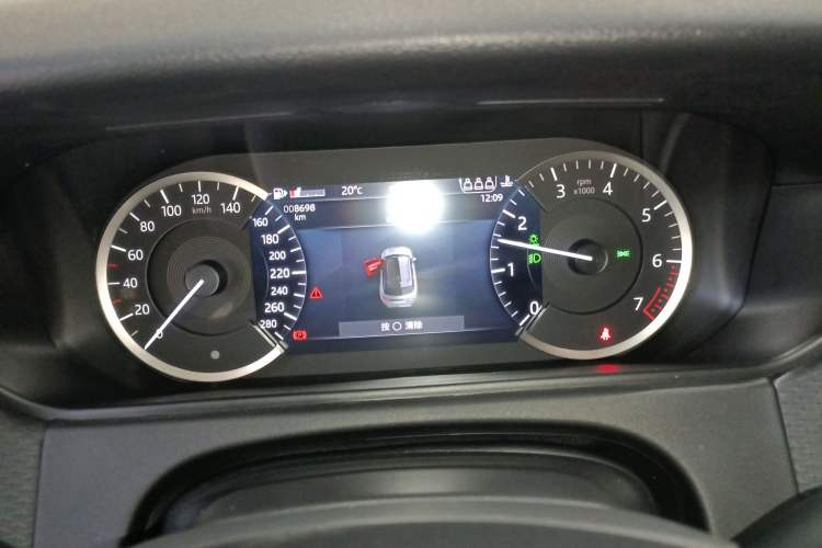 Used Land Rover Range Velar 2023 250 PS Instrument Cluster