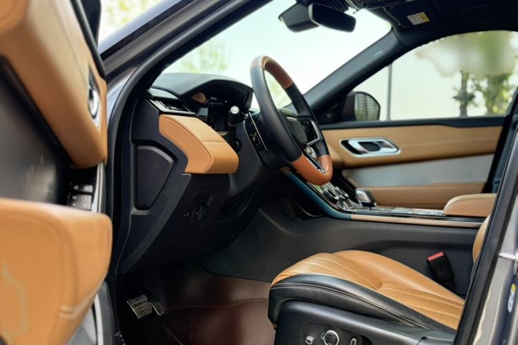 Used Land Rover Range Velar 2023 250 PS Ebony Black Limited Edition Left Front Seat