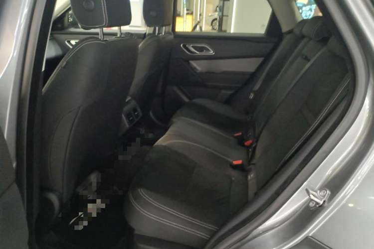 Used Land Rover Range Velar 2023 250 PS Left Rear Seat