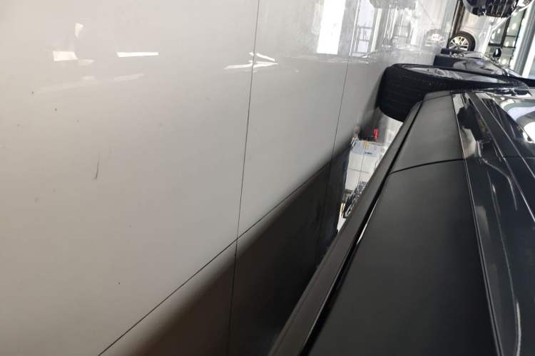 Used Land Rover Range Velar 2023 250 PS Left Side Sill