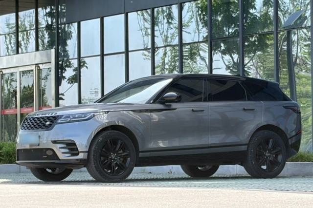 Used Land Rover Range Velar 2023 250 PS Ebony Black Limited Edition