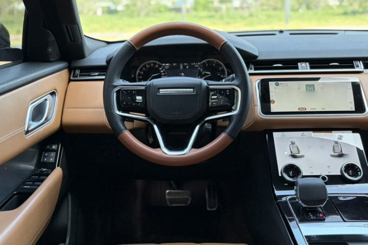 Used Land Rover Range Velar 2023 250 PS Ebony Black Limited Edition Steering Wheel