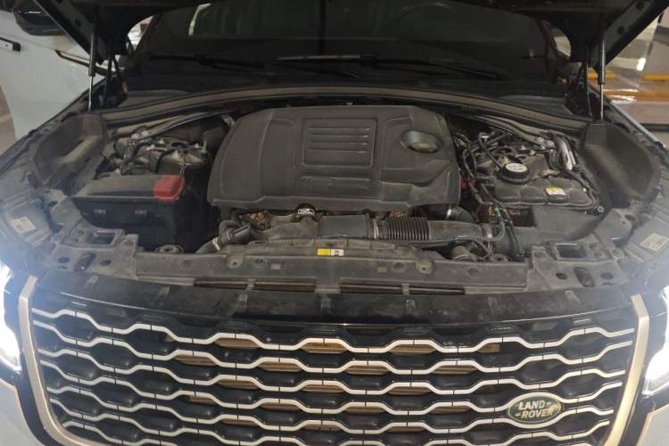 Used Land Rover Range Velar 2023 250 PS Ebony Black Limited Edition Engine Bay