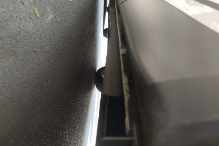 Used Land Rover Range Velar 2023 250 PS Chassis Rear Left