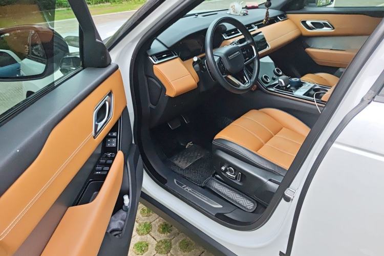 Used Land Rover Range Velar 2023 250 PS Ebony Black Limited Edition Driver Seat