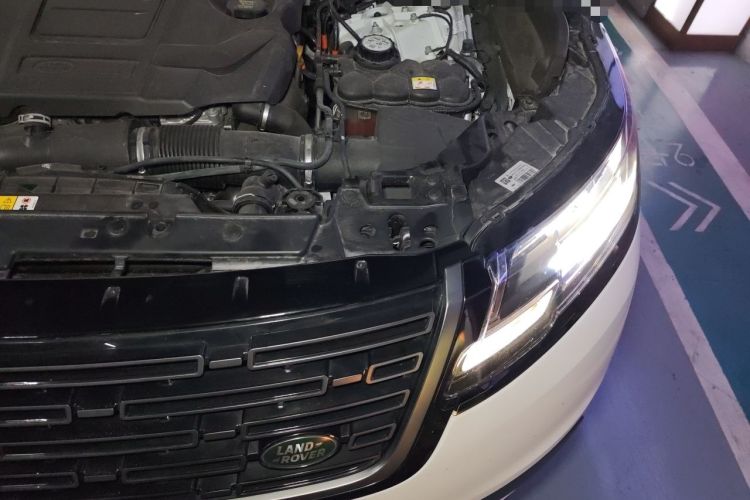 Used Land Rover Range Velar 2023 250 PS Engine Bay Left