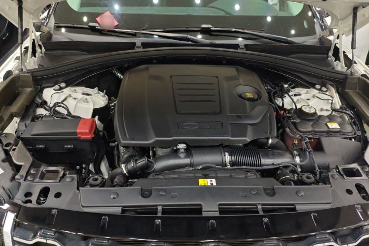 Used Land Rover Range Velar 2023 250 PS Engine Bay