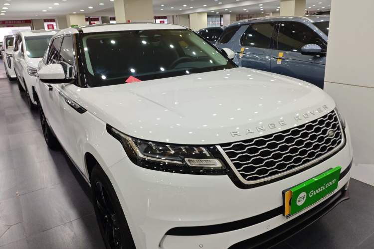 Used Land Rover Range Velar 2023 250 PS Front Right 45 Deg