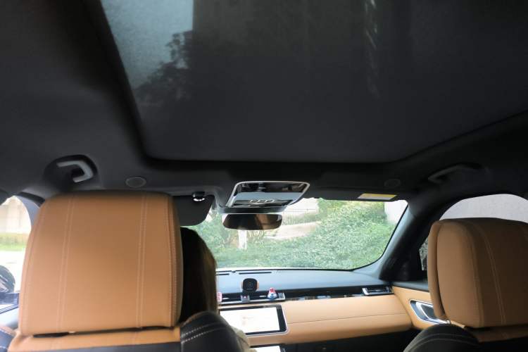 Used Land Rover Range Velar 2023 250 PS Ebony Black Limited Edition Headliner