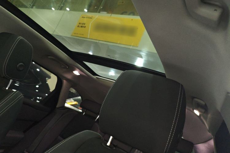Used Land Rover Range Velar 2023 250 PS Headliner