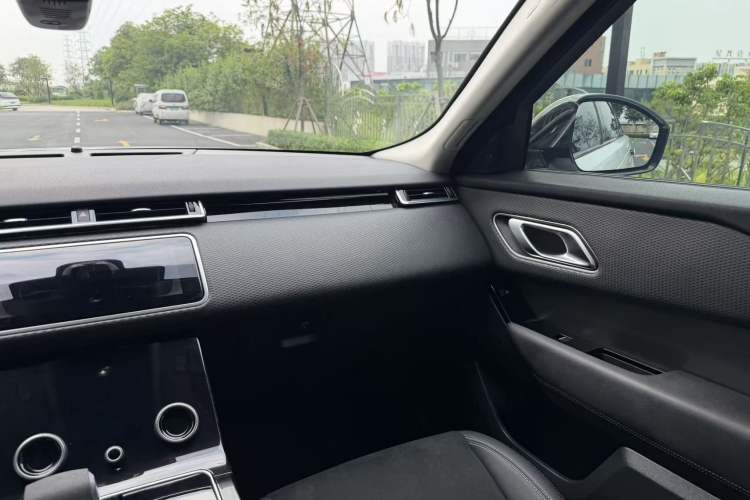 Used Land Rover Range Velar 2023 250 PS Interior 6