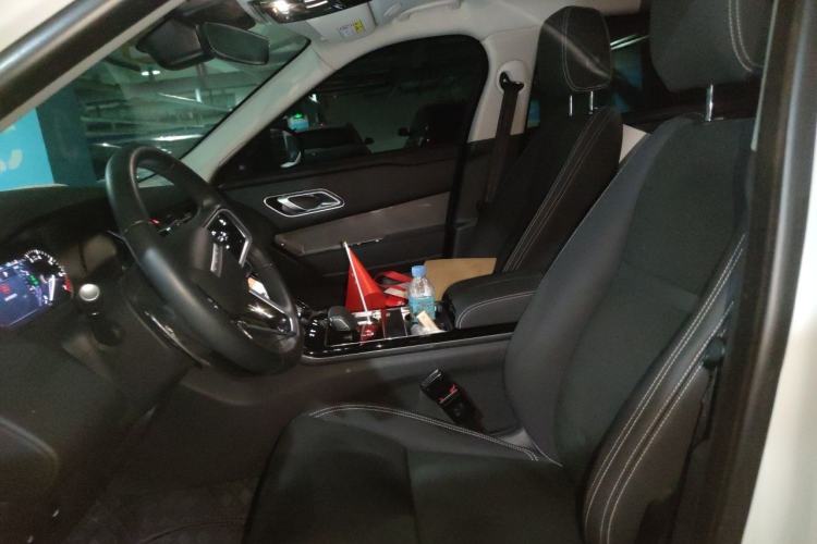Used Land Rover Range Velar 2023 250 PS Left Front Seat