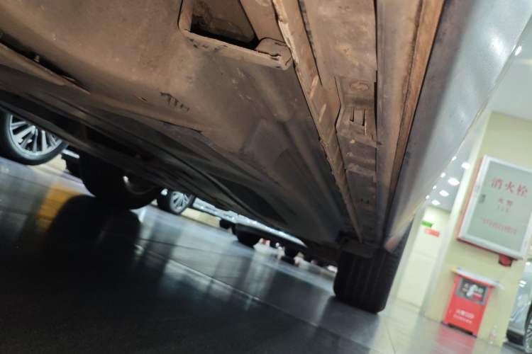 Used Land Rover Range Velar 2023 250 PS Left Side Sill
