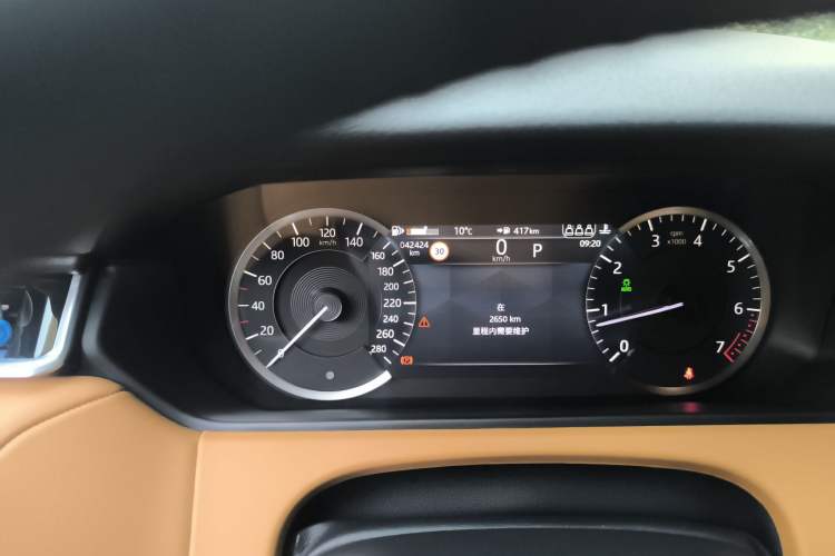 Used Land Rover Range Velar 2023 250 PS Ebony Black Limited Edition Odometer Close Up