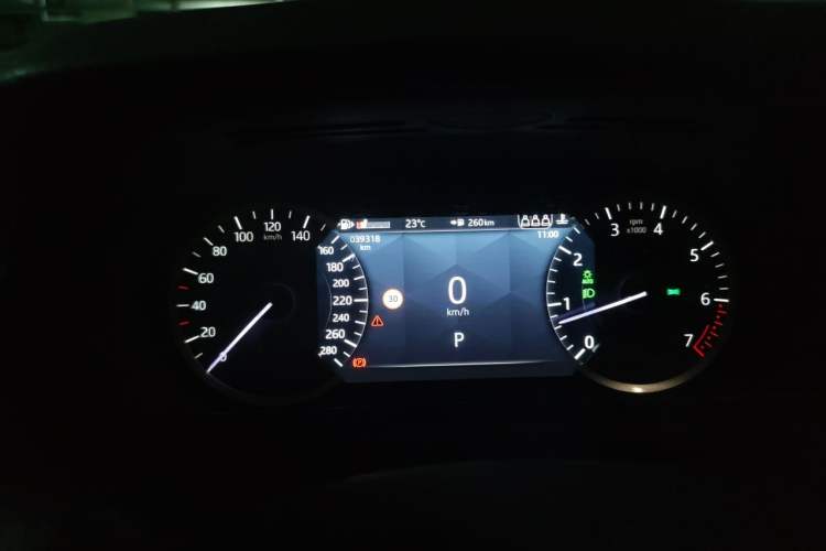 Used Land Rover Range Velar 2023 250 PS Odometer Close Up