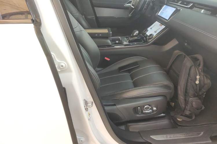 Used Land Rover Range Velar 2023 250 PS Ebony Black Limited Edition Right Front Seat