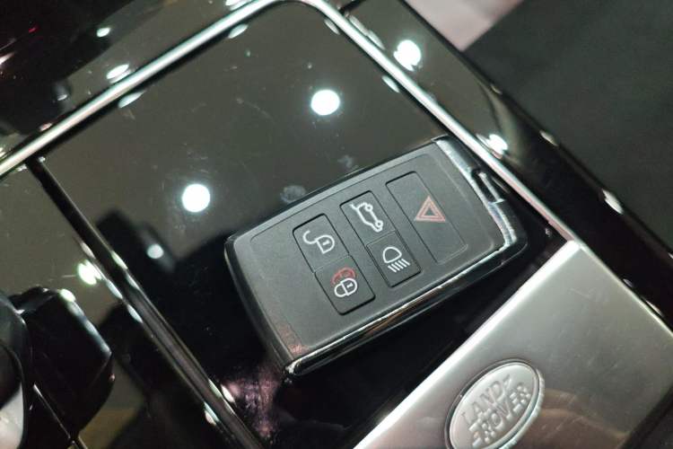 Used Land Rover Range Velar 2023 250 PS Vehicle Key