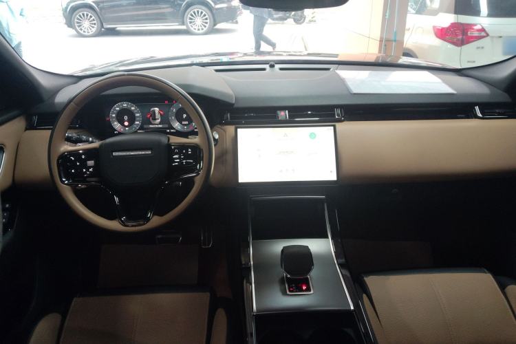 Used Land Rover Range Velar 2024 Dynamic HSE Center Console