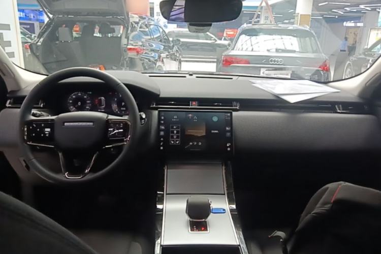 Used Land Rover Range Velar 2024 S Model Center Console