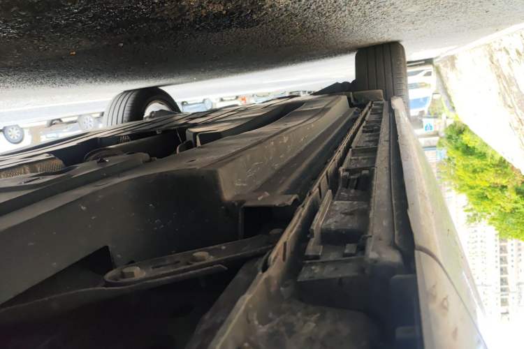 Used Land Rover Range Velar 2024 Dynamic SE Chassis Front Right