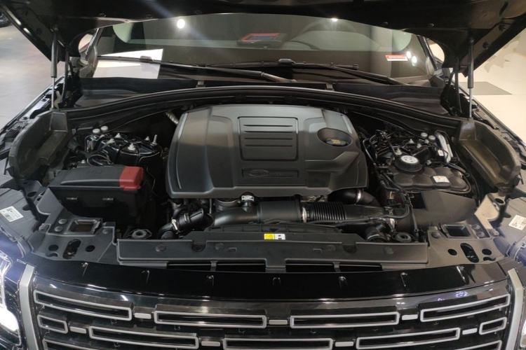 Used Land Rover Range Velar 2024 S Model Engine Bay