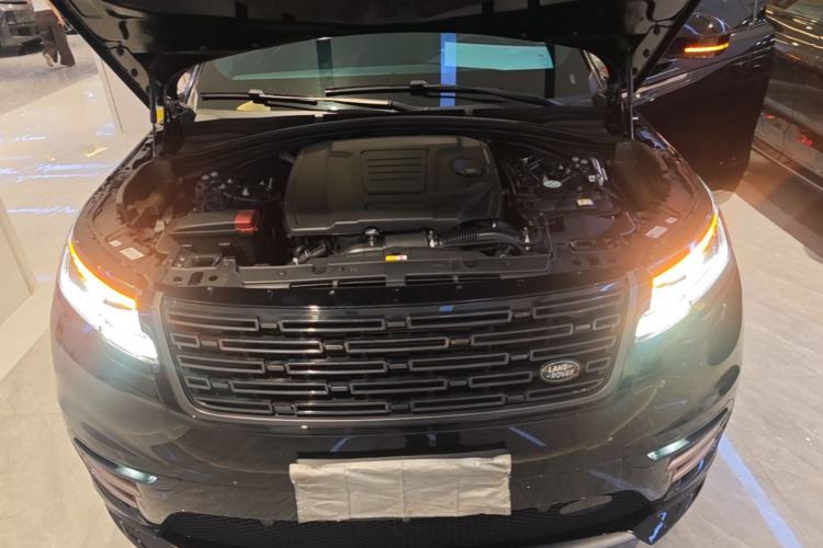 Used Land Rover Range Velar 2024 Dynamic SE Engine Bay