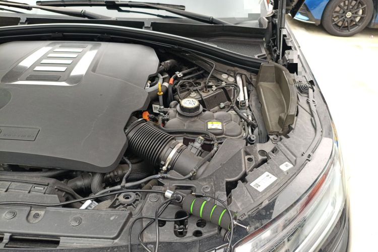 Used Land Rover Range Velar 2024 Flagship Edition Engine Bay Left