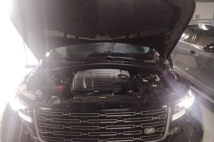 Used Land Rover Range Velar 2024 S Model Engine Bay