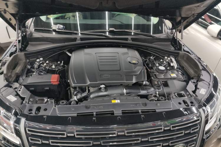 Used Land Rover Range Velar 2024 S Model Engine Bay