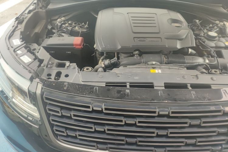 Used Land Rover Range Velar 2024 Dynamic SE Engine Bay Right