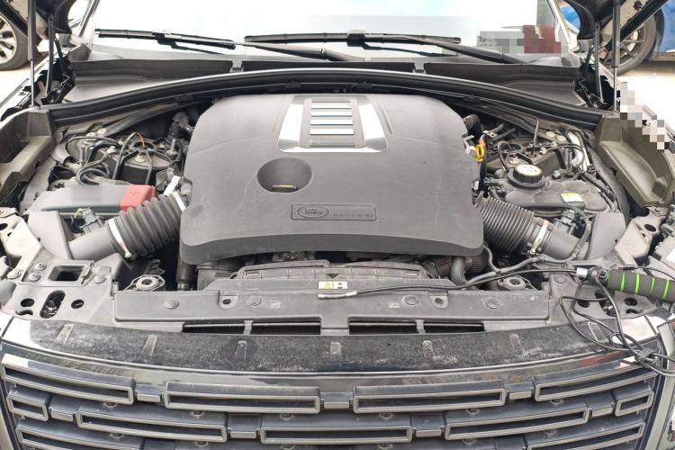 Used Land Rover Range Velar 2024 Flagship Edition Engine Bay