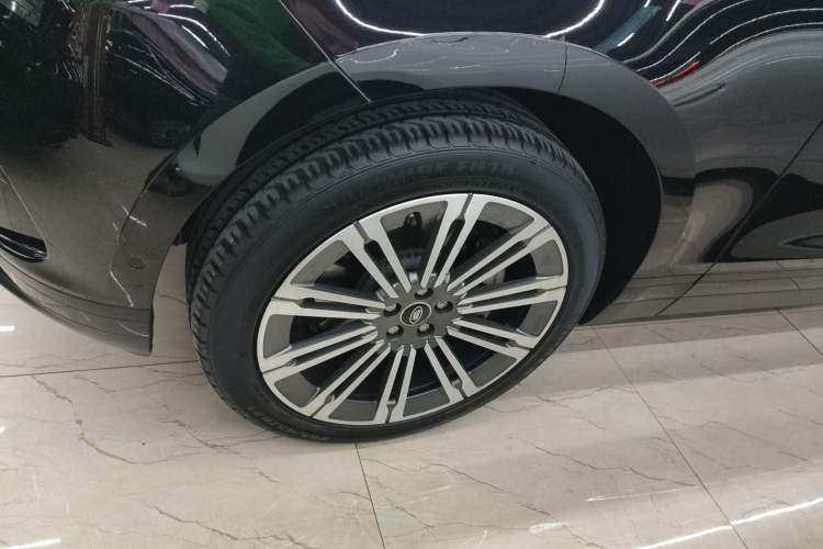 Used Land Rover Range Velar 2024 S Model Exterior 4