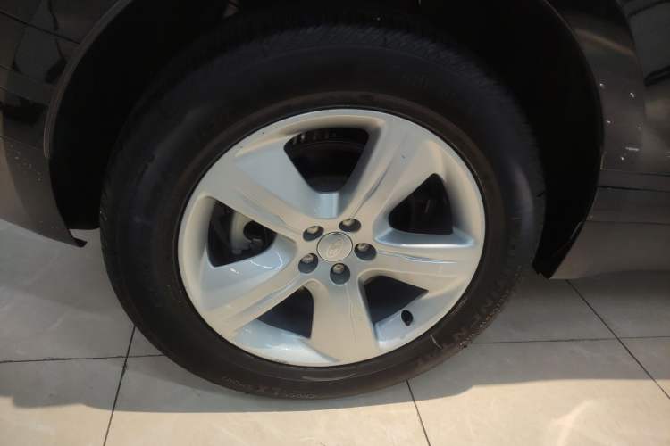 Used Land Rover Range Velar 2024 S Model Exterior 5