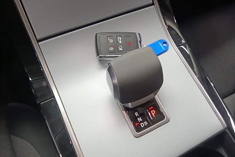Used Land Rover Range Velar 2024 S Model Gear Lever