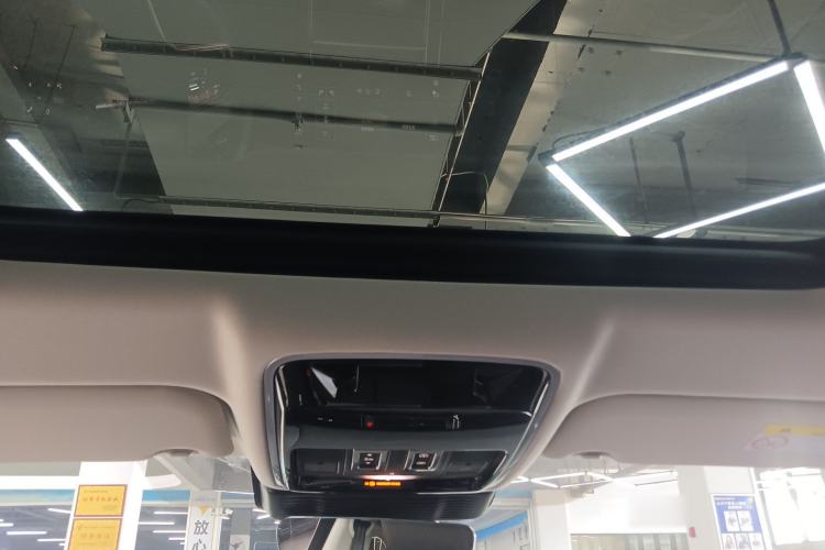 Used Land Rover Range Velar 2024 S Model Headliner