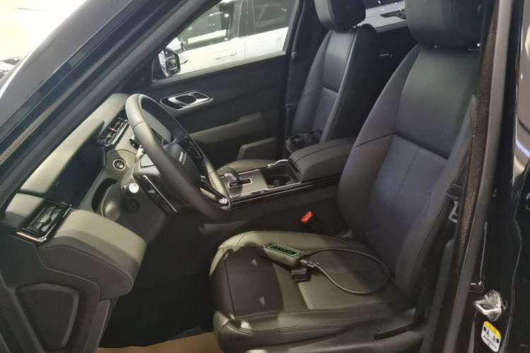 Used Land Rover Range Velar 2024 Dynamic SE Left Front Seat