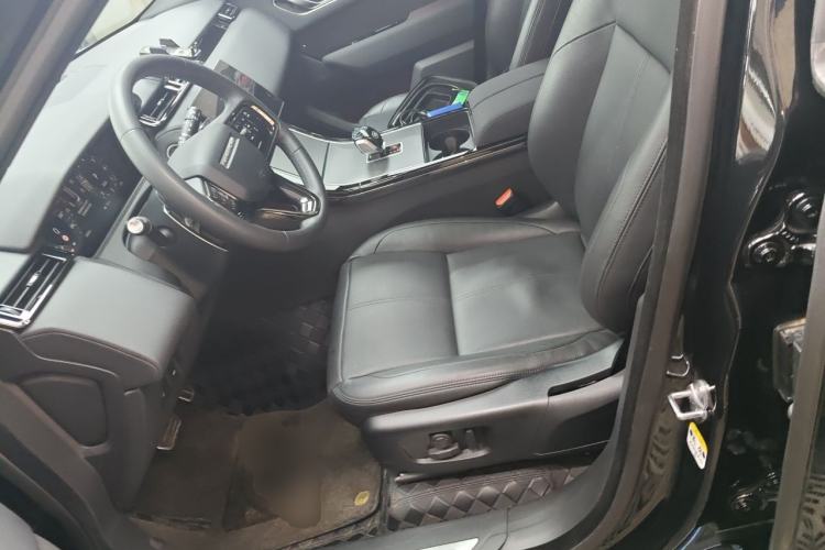 Used Land Rover Range Velar 2024 Dynamic SE Left Front Seat
