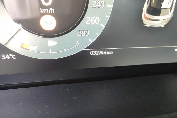 Used Land Rover Range Velar 2024 Dynamic SE Odometer Close Up